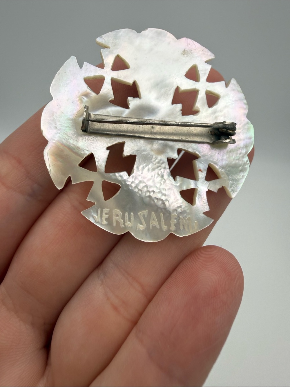 Vintage Jerusalem Mother of Pearl & Abalone Brooch | Hand carved Mid-century - Picture 3 of 3